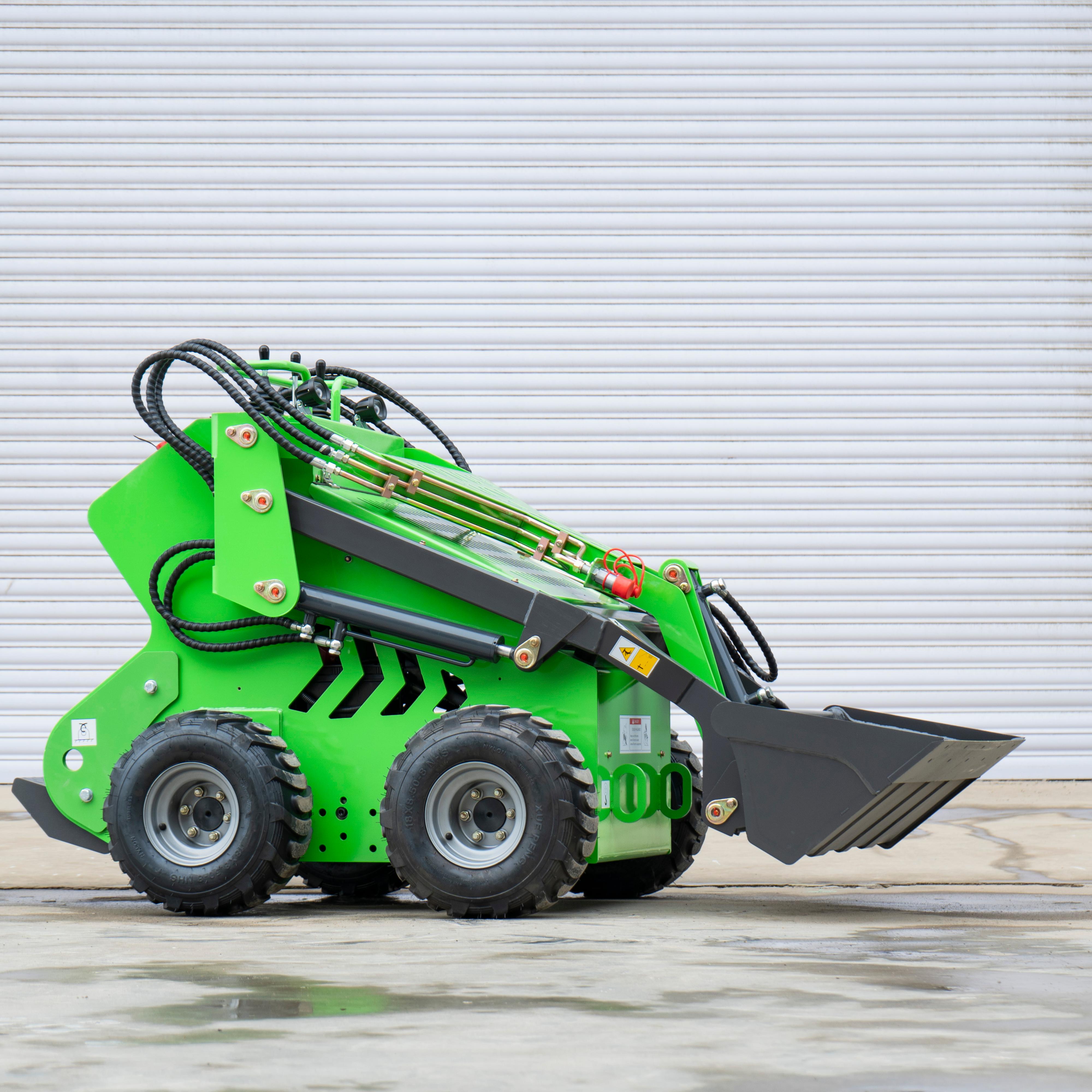 450 Skid Steer Loader | Versatile Compact Machine for Material Handling, Farm Tasks & Job Site Maintenance