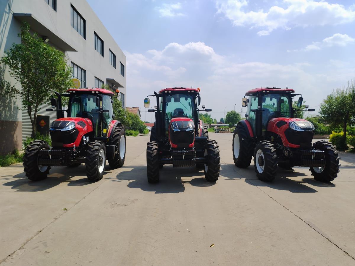 tractor-3.jpg