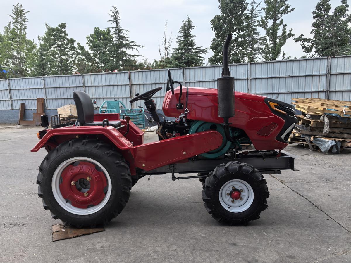 Traktor dapat memainkan peran terbesar di semua bidang