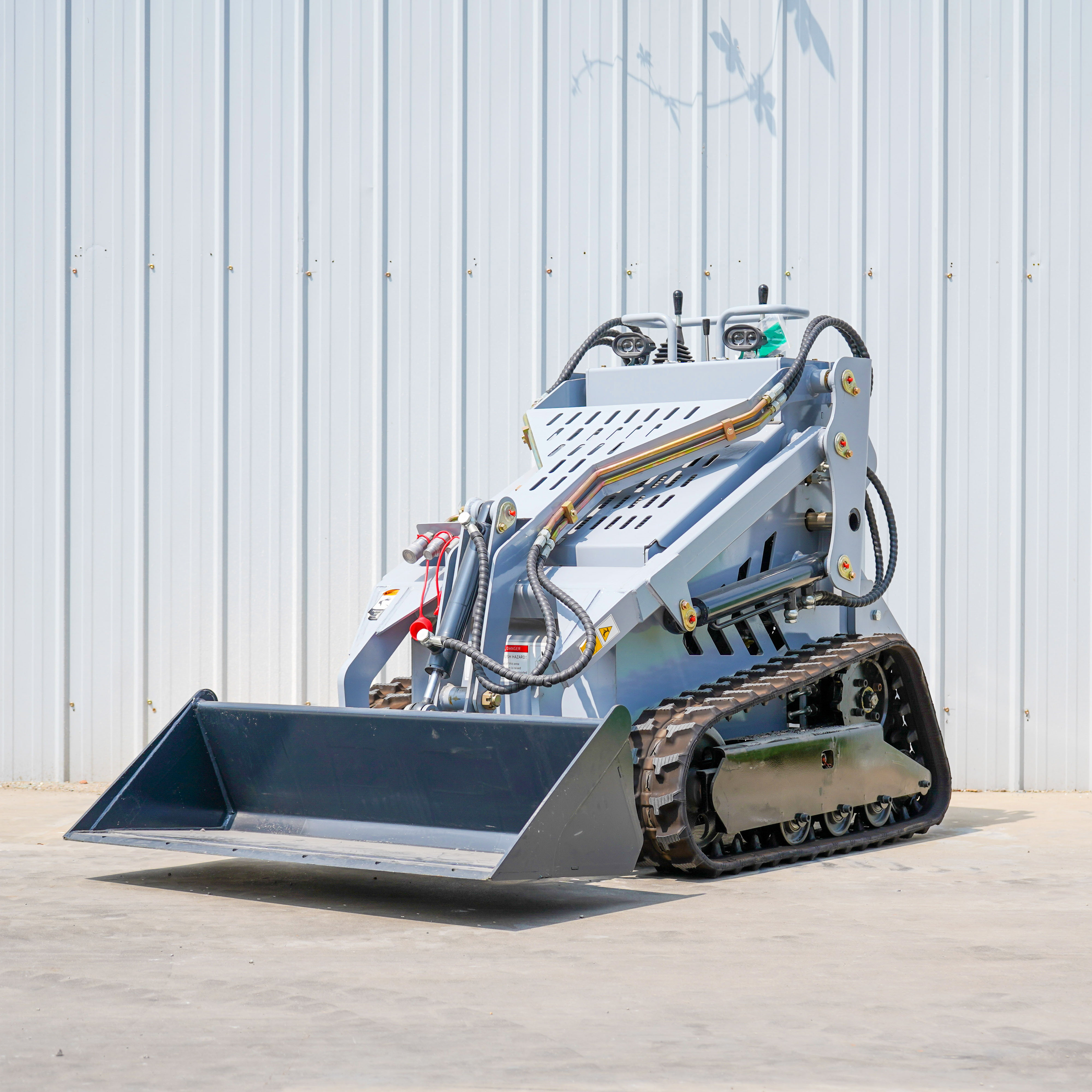 Compact Skid Steer Loader with High Performance for Construction & Agriculture