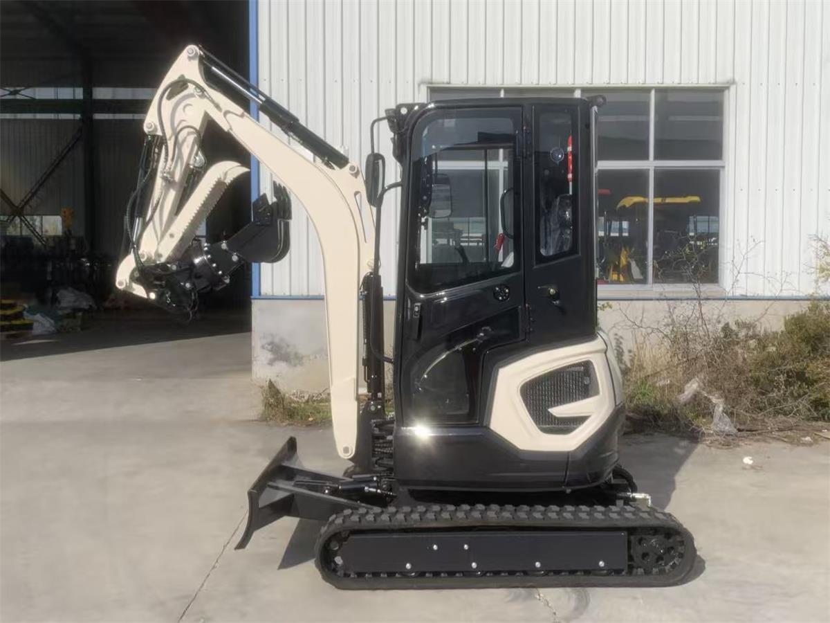 Dalawang pasadyang mini excavator ang naipadala sa New Zealand at United States.