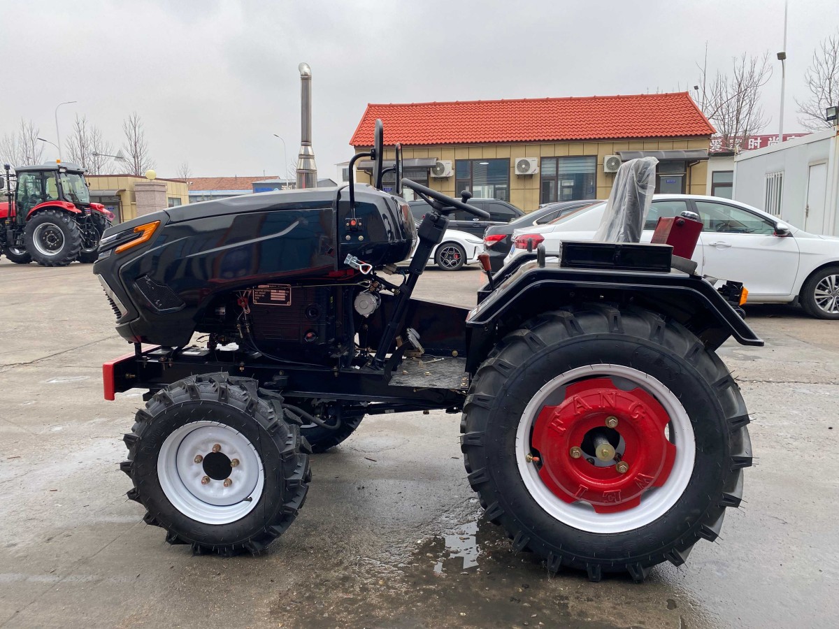 Tractors are the backbone of agricultural operations！