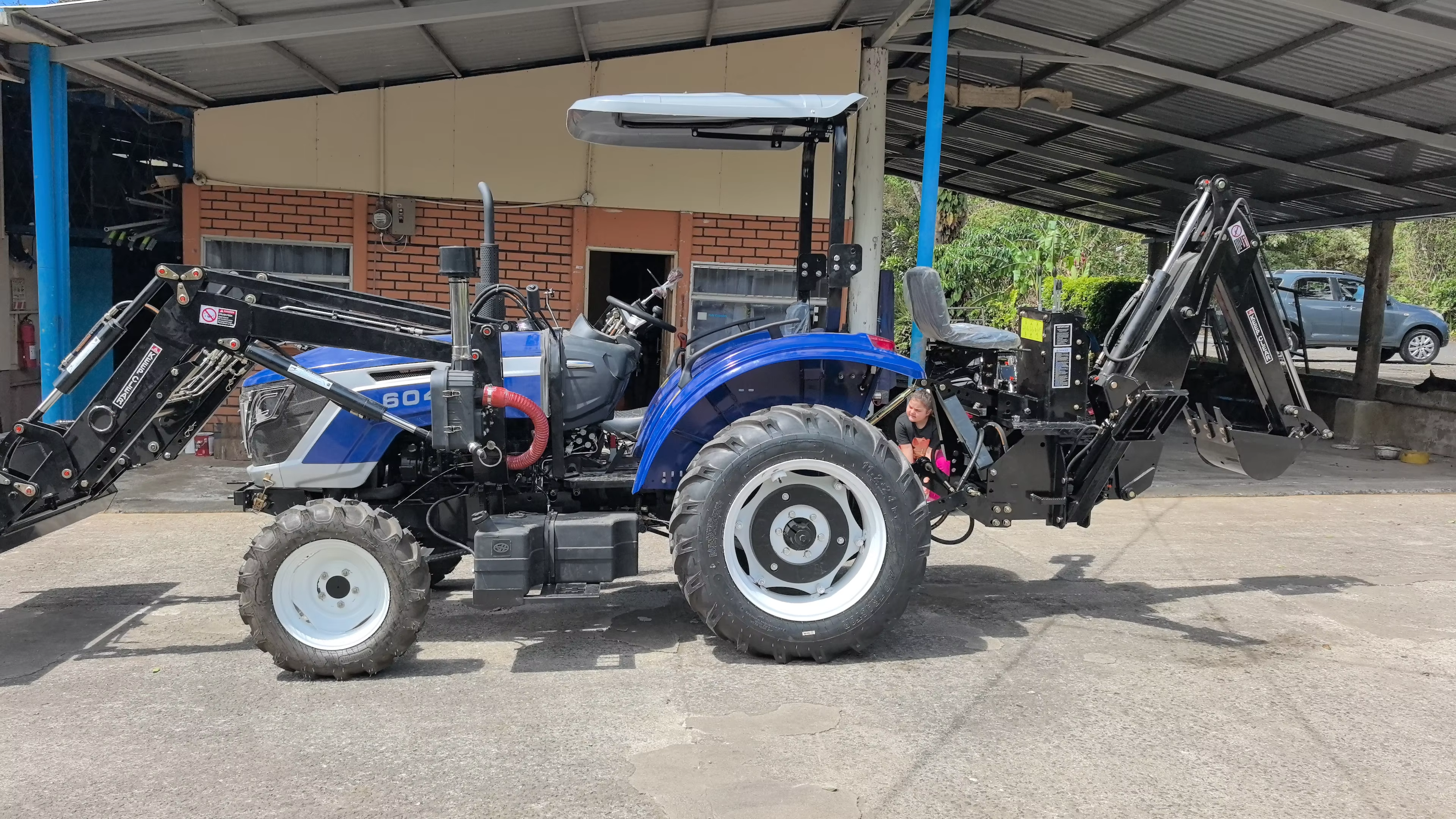 tractor(1).png