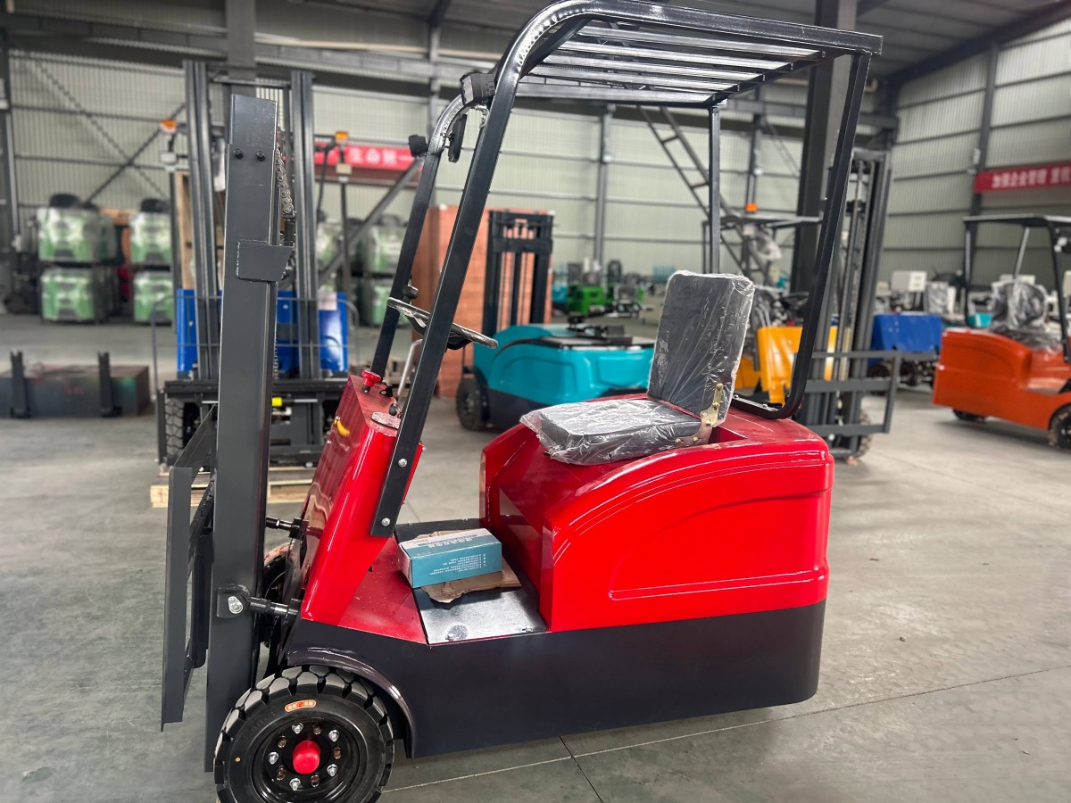 electric forklift-1.jpg