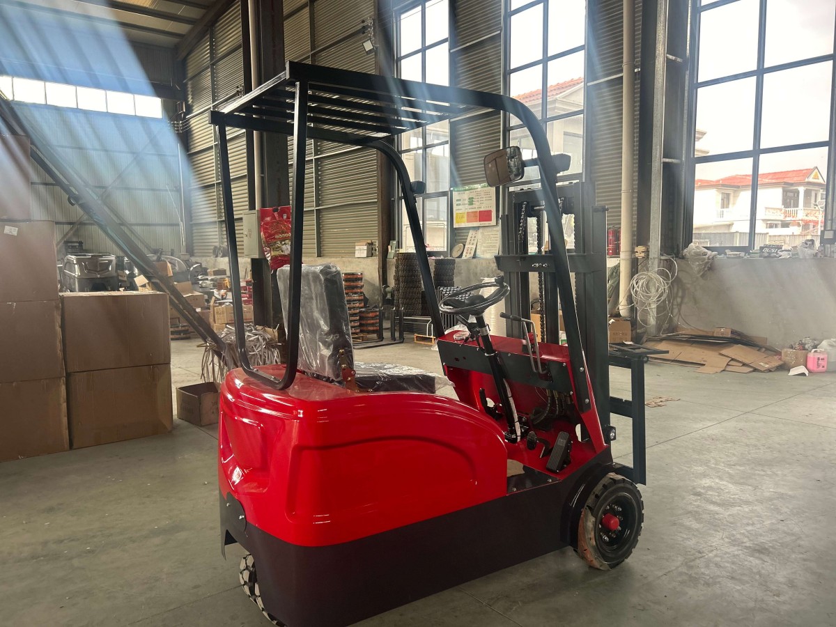 electric forklift-3.jpg
