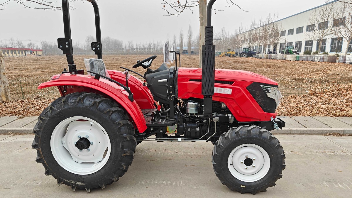 tractor-1.jpg