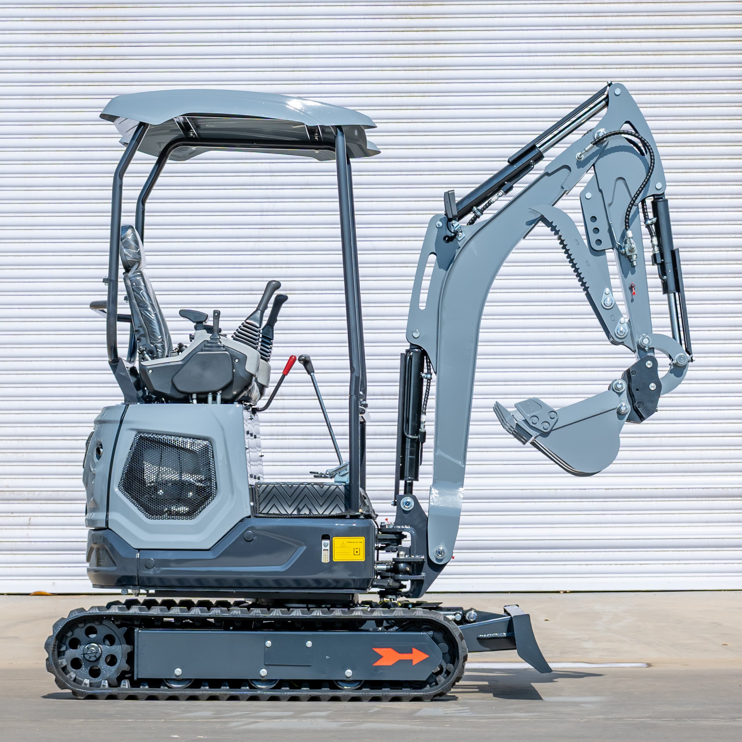 Mini Excavator 1.8 Ton Small Crawler Excavator Digger with Steel Track Quick Hitch Bucket for Trenching Landscaping