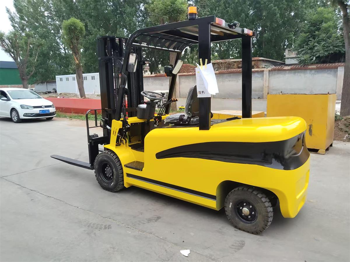 Merek forklift listrik apa yang sebaiknya saya pilih?