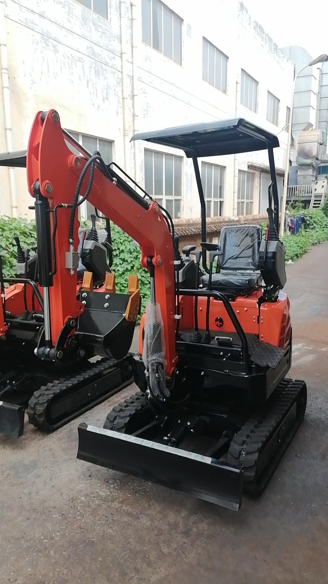 Mini excavator  packaging completed and sent to Australia