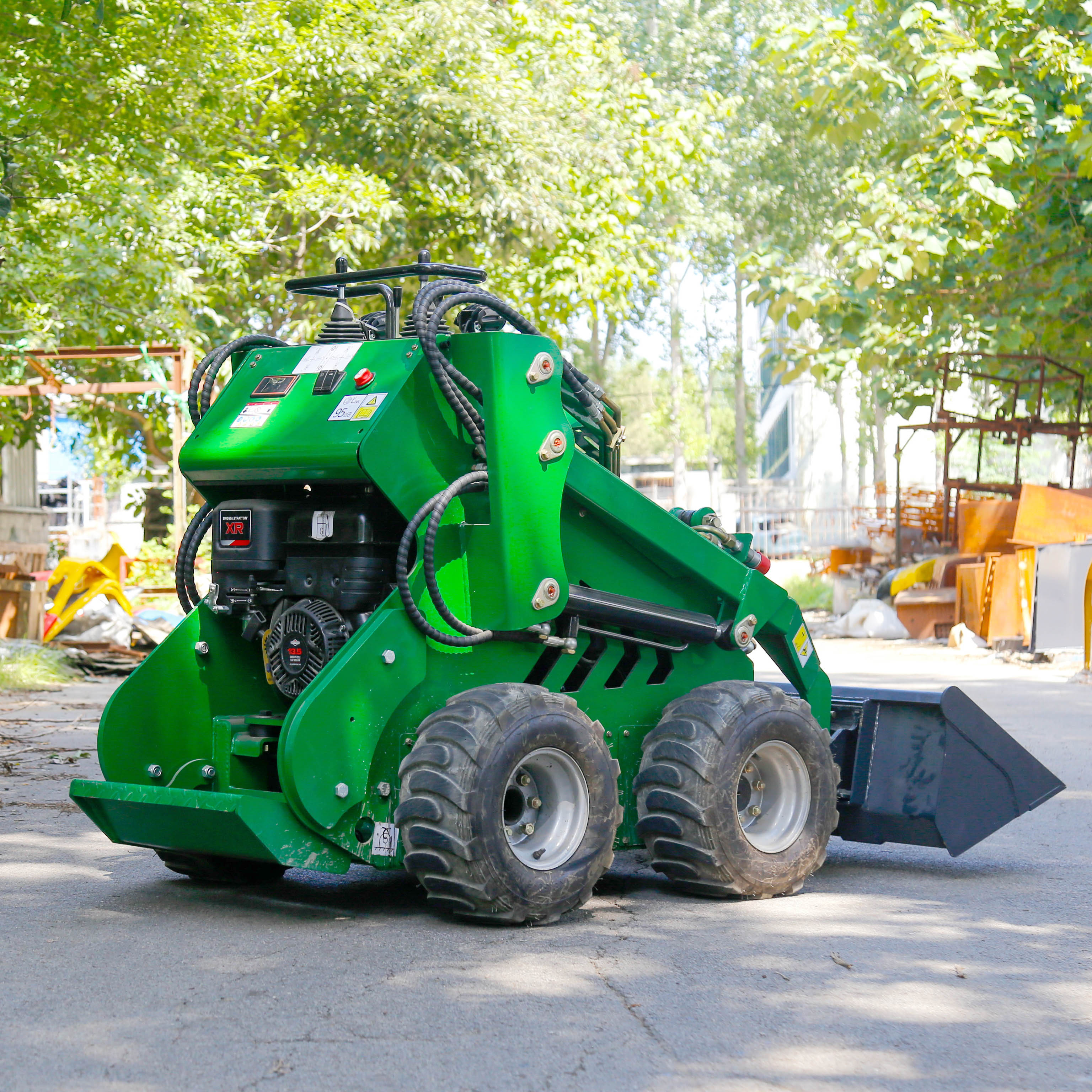 330 Movement Best Powerful Turning in Place Great Value Skid Steer Loader Wheel Green Cheap Flexible on Sale