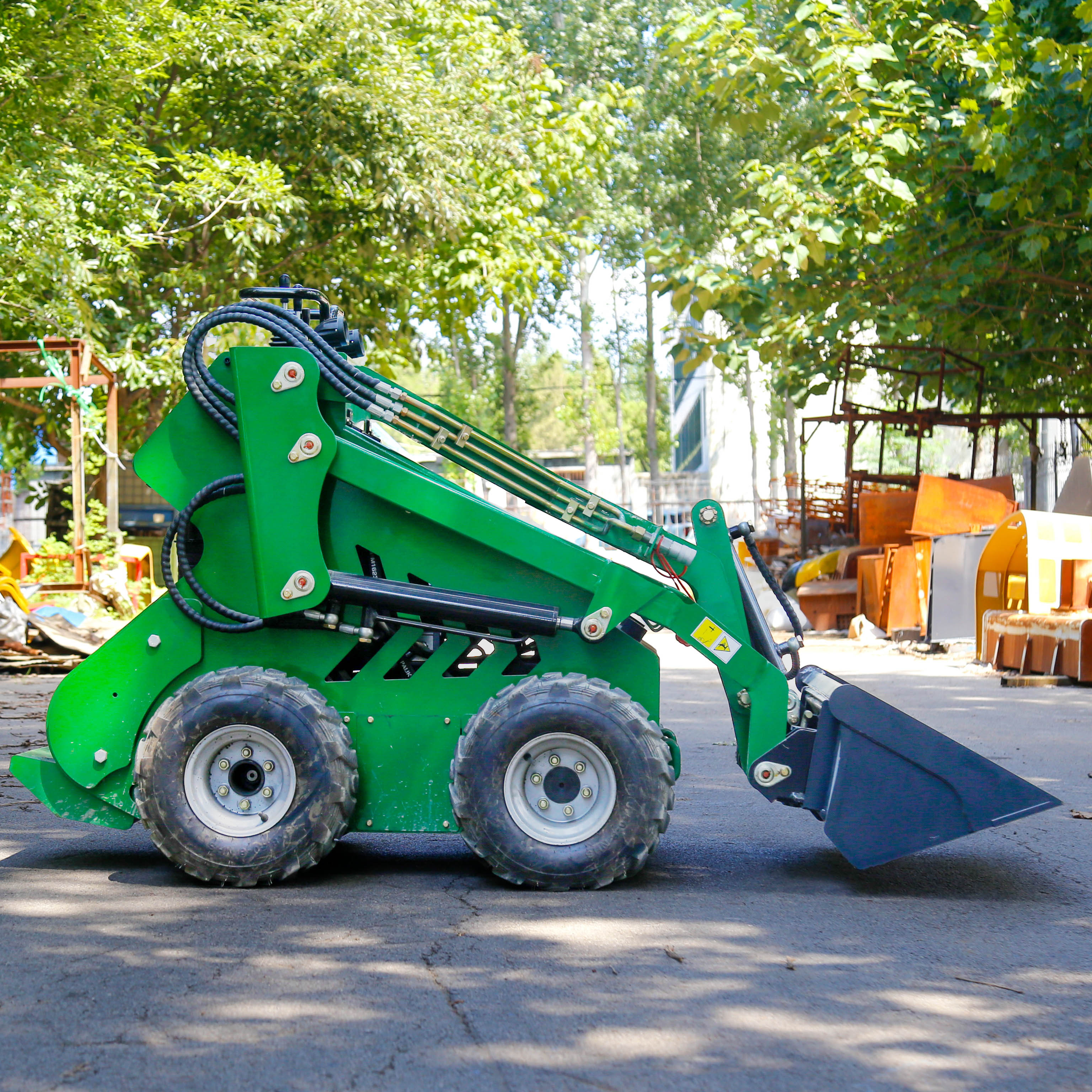 Best Quality Skid Steer Loader 330 Green Wheel Good Sale Great Value Turning in Place