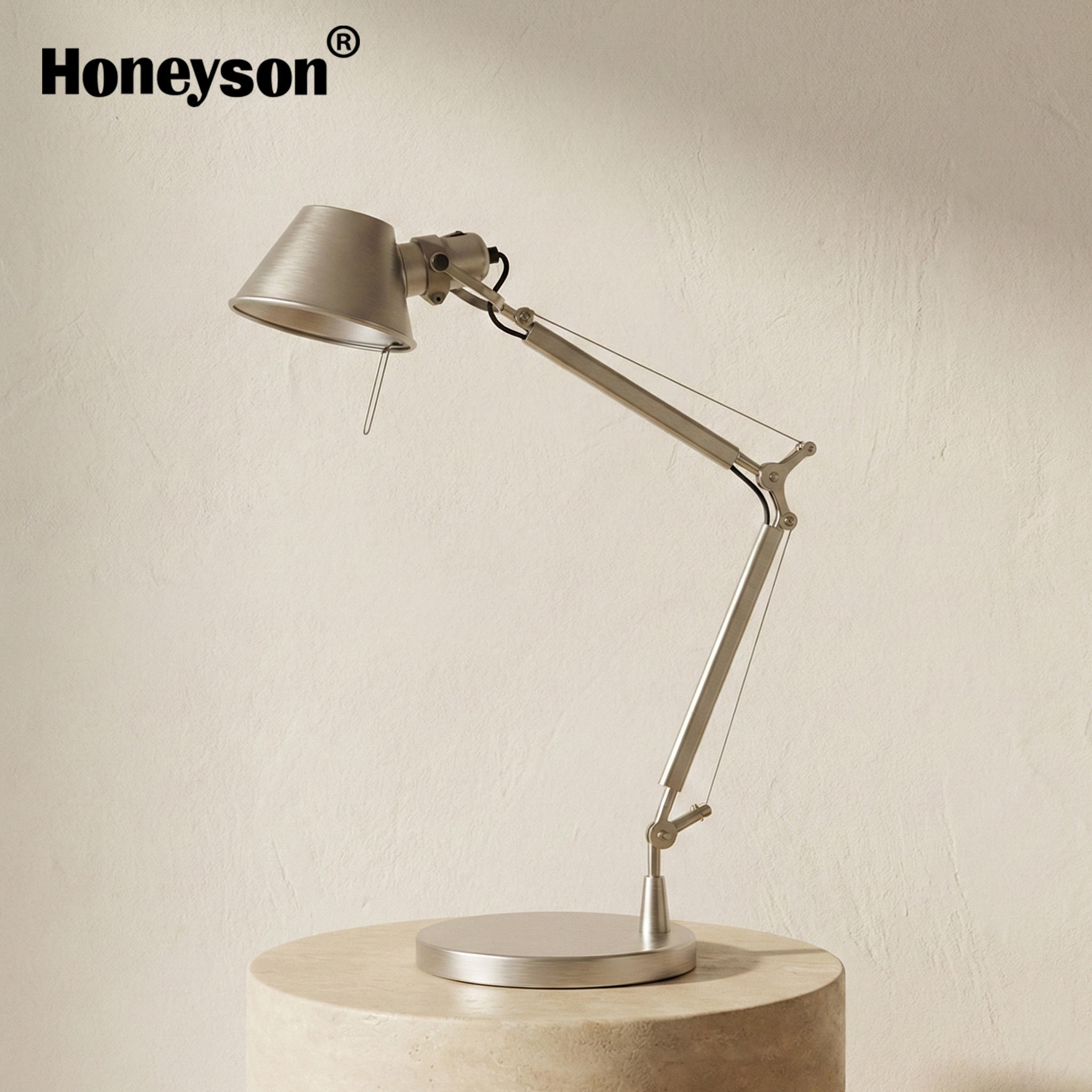 Factory Exports China Wearing Aluminum Girls Table Lamp Model Simple Hotel Personality Desk Writing Hotel Suppliers