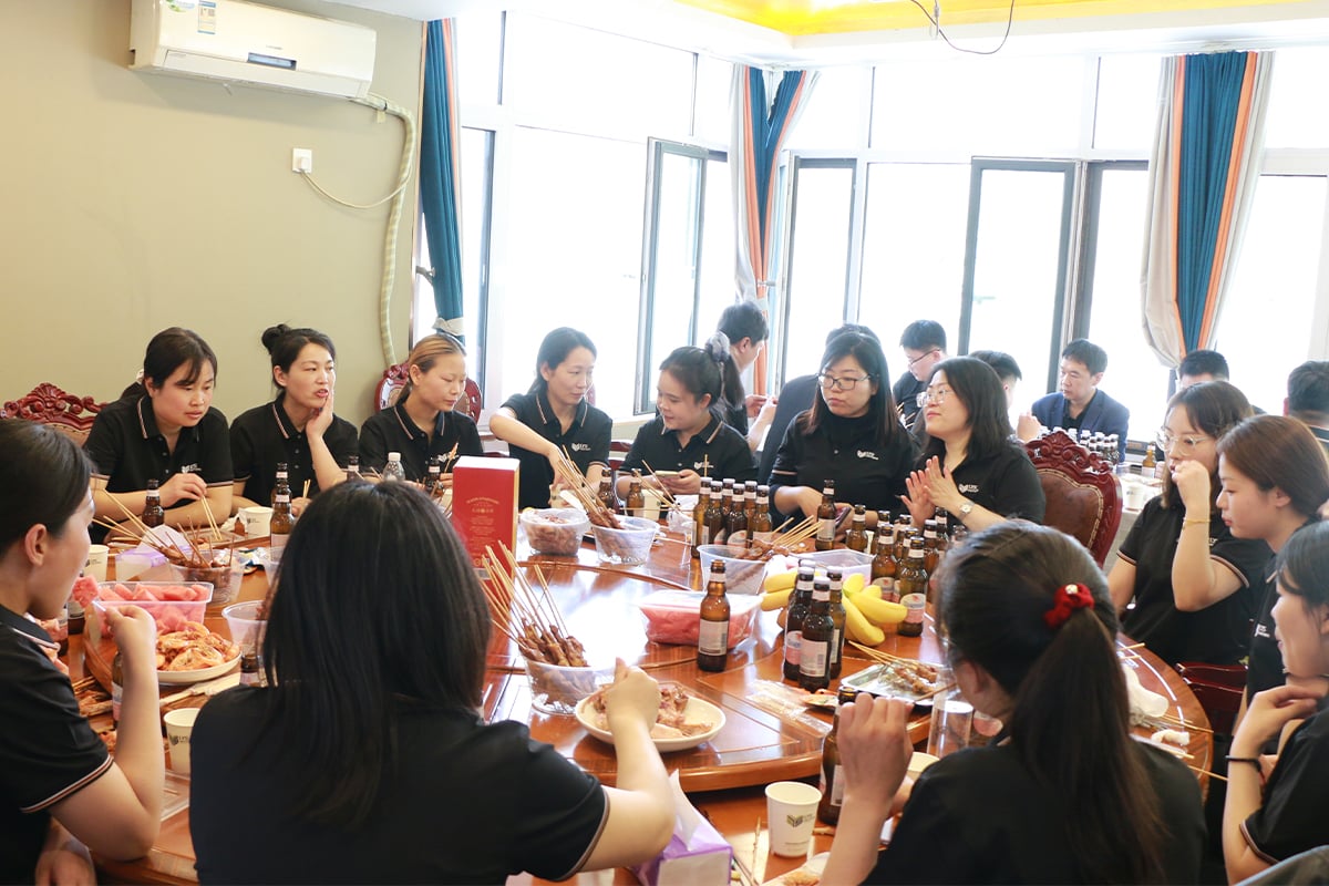 The Collision of Delicious Food and Laughter - Our Team-Building Activity Record4