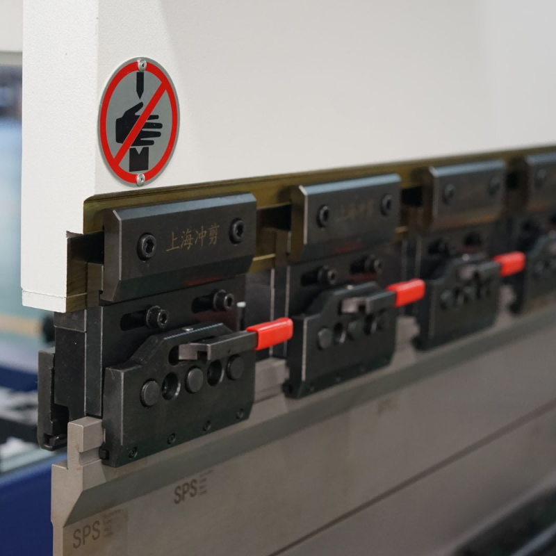 Mechanical deflection compensation device (standard)