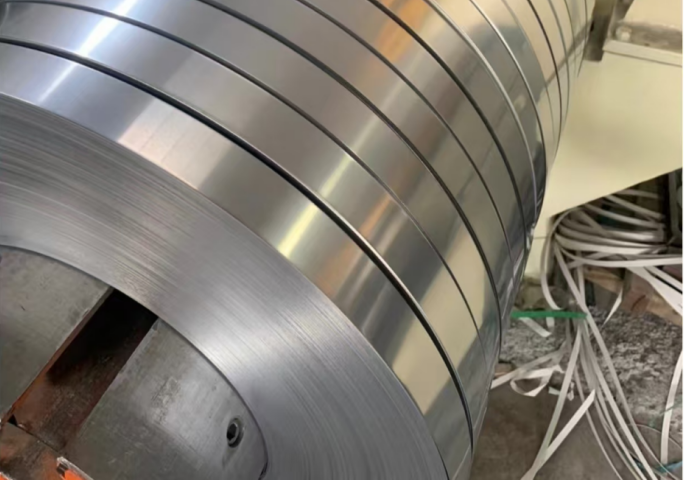 The manufacturing process of stainless steel strip