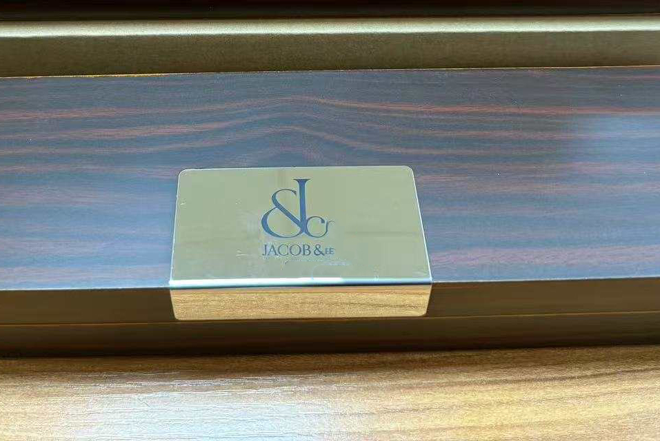 Laser engrave your own brand name, perfect for brand gift packaging..jpg