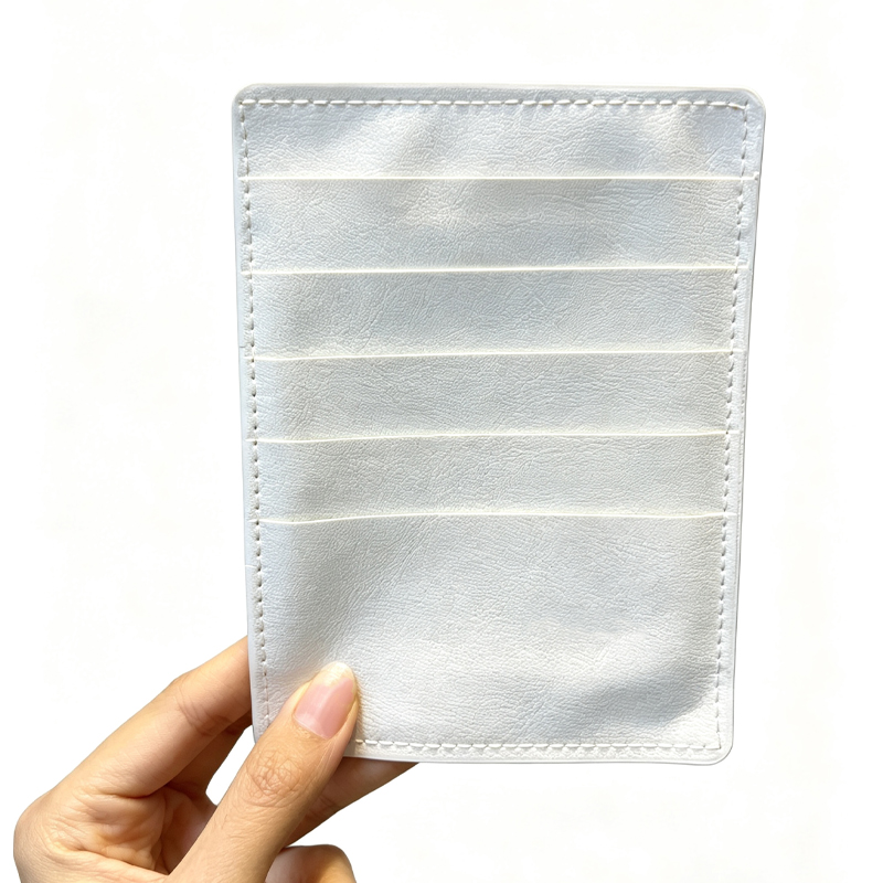 White microfiber dust pouch with hang tag(7b366fccb7).jpg