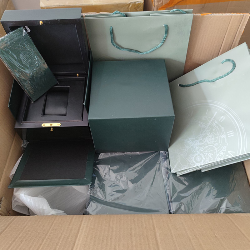 Bulk stock luxury green watch gift box sets, custom wooden watch packaging boxes with matching printed handbags.jpg