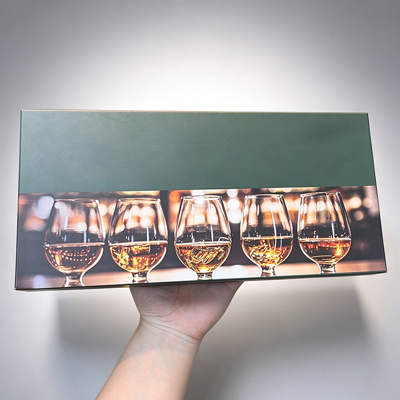 Custom full color printed essential oil gift box, dark green rigid paper box with custom artwork printing on exterior surface(95965dea0a).png