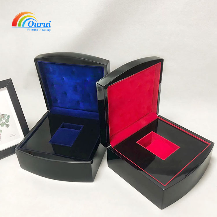 Curved Arc Top High Gloss Piano Finish Wooden Necklace Box, Velvet Lined Single Slot Pendant Jewelry Gift Packaging Box Custom Logo Engraving Available