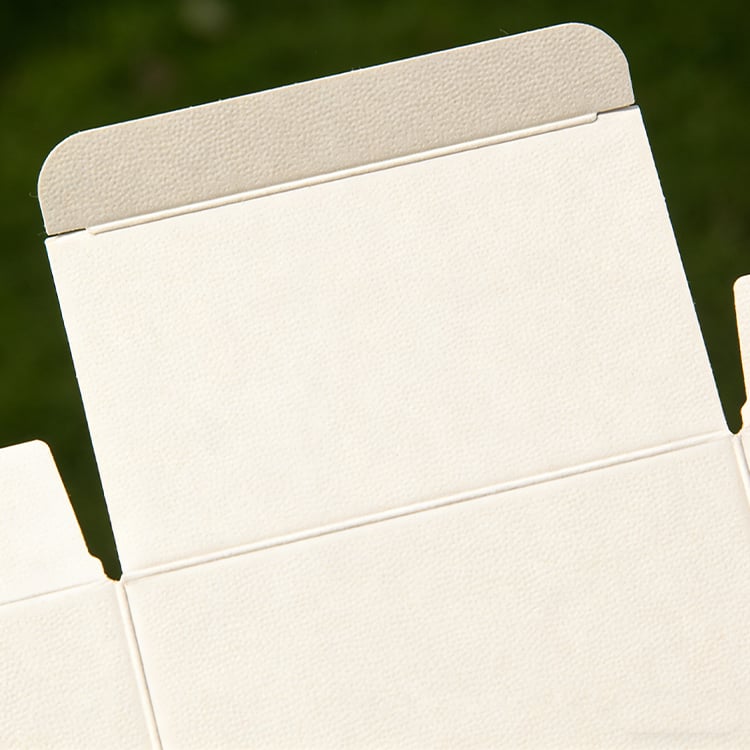 Veilige en omgewingsvriendelike materiaal (voedselgraad-kinderspesiale karton)