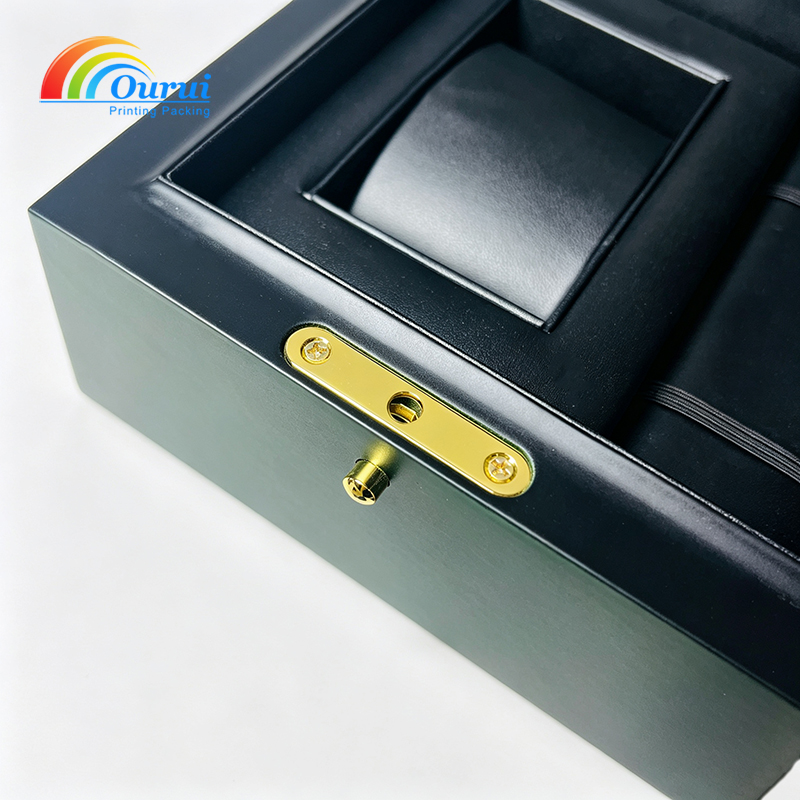 Close-up view of luxury green wooden single watch box with gold metal lock, black PU interior lining(b78d943136).jpg