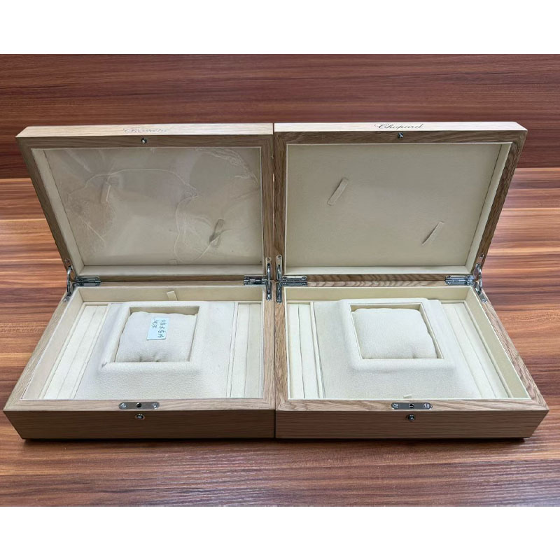 Custom Solid Wood Watch Gift Box Luxury Beige Velvet Lining Single Watch Storage Packaging Wooden Watch Box