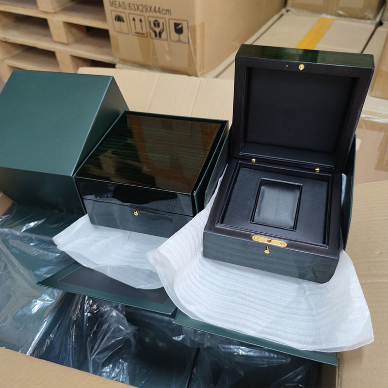 Glossy piano finish green wooden watch box with gold metal lock, open watch presentation box for luxury brand watches.jpg