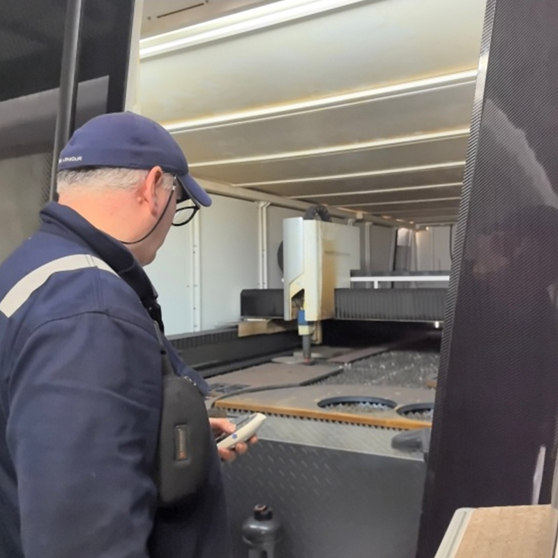 Laser Cutting Cost Per Hour: How to Calculate and Cut Operating Costs