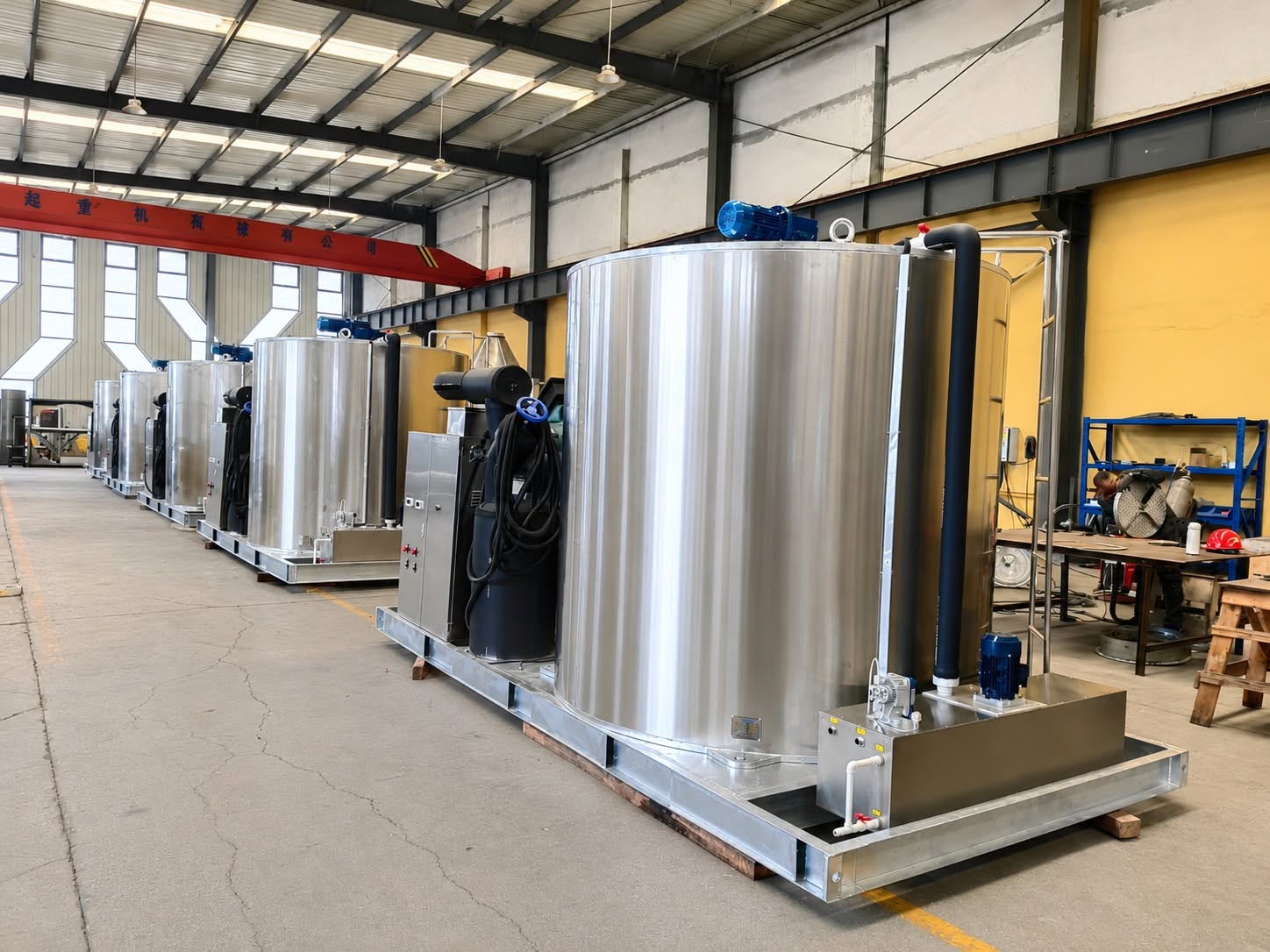 30-Ton Air-Cooled Flake Ice Machine Completed — Plug-and-Produce Solution for Concrete, Seafood, and Food Processing