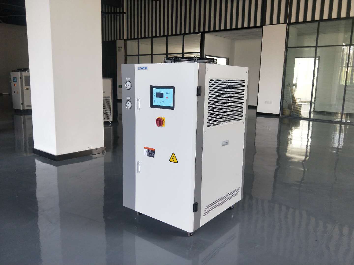 0.6-10 chiller.jpg