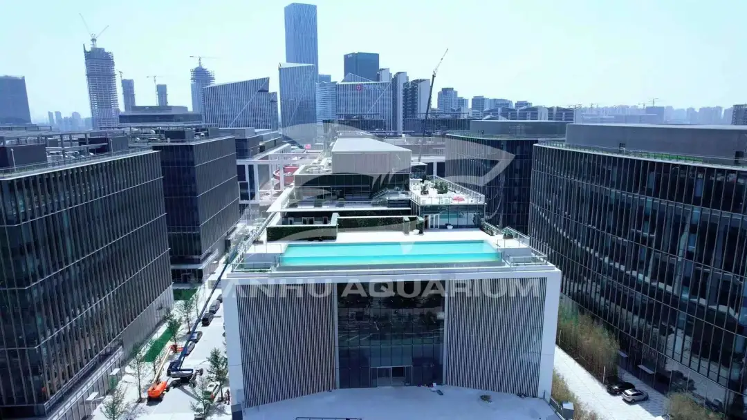 [Lanhu Aquarium Engineering Project] Enjoy the romance of the stars | Kimpton Qiantan Hotel's acrylic starry sky swimming pool is completed.
