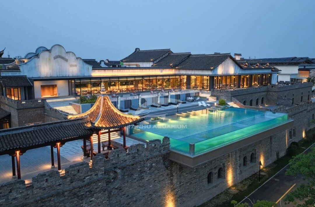 [Lanhu Aquarium Engineering Project]Breaking News! An infinity pool hidden in a 3,000-acre ancient city: Zhejiang Yanguan's acrylic transparent pool sets a new trend.