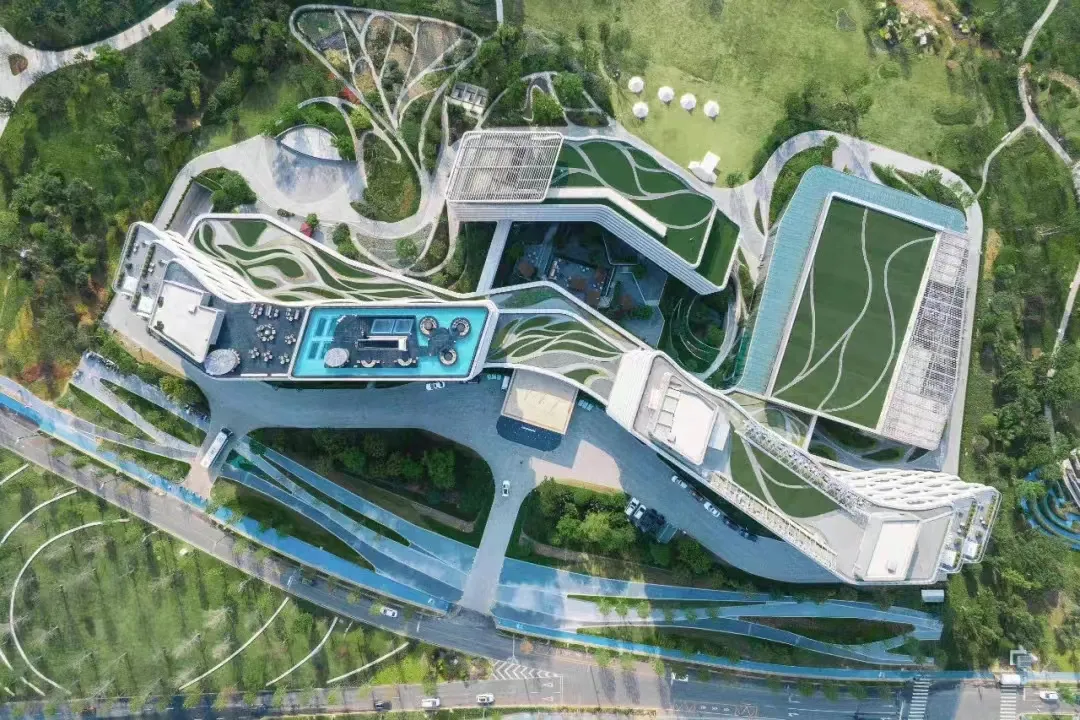 [Lanhu Aquarium Engineering Project] Harmony with Nature | Chengdu Dong'an Lake Kapok Hotel's Suspended swimming Pool Completed