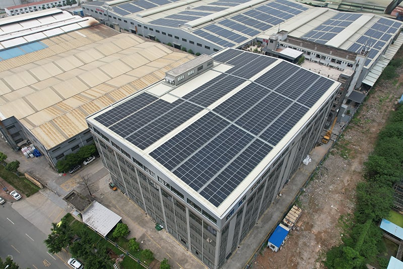 Oliefabrikant: 1,5 MW PV-station op zonne-energie-net