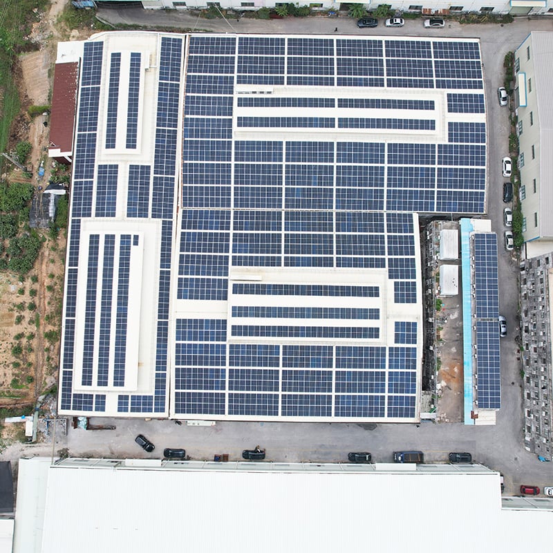 Jiangmen plastová továrna 996kWp připojení k síti solární elektrárny EPC řešení
