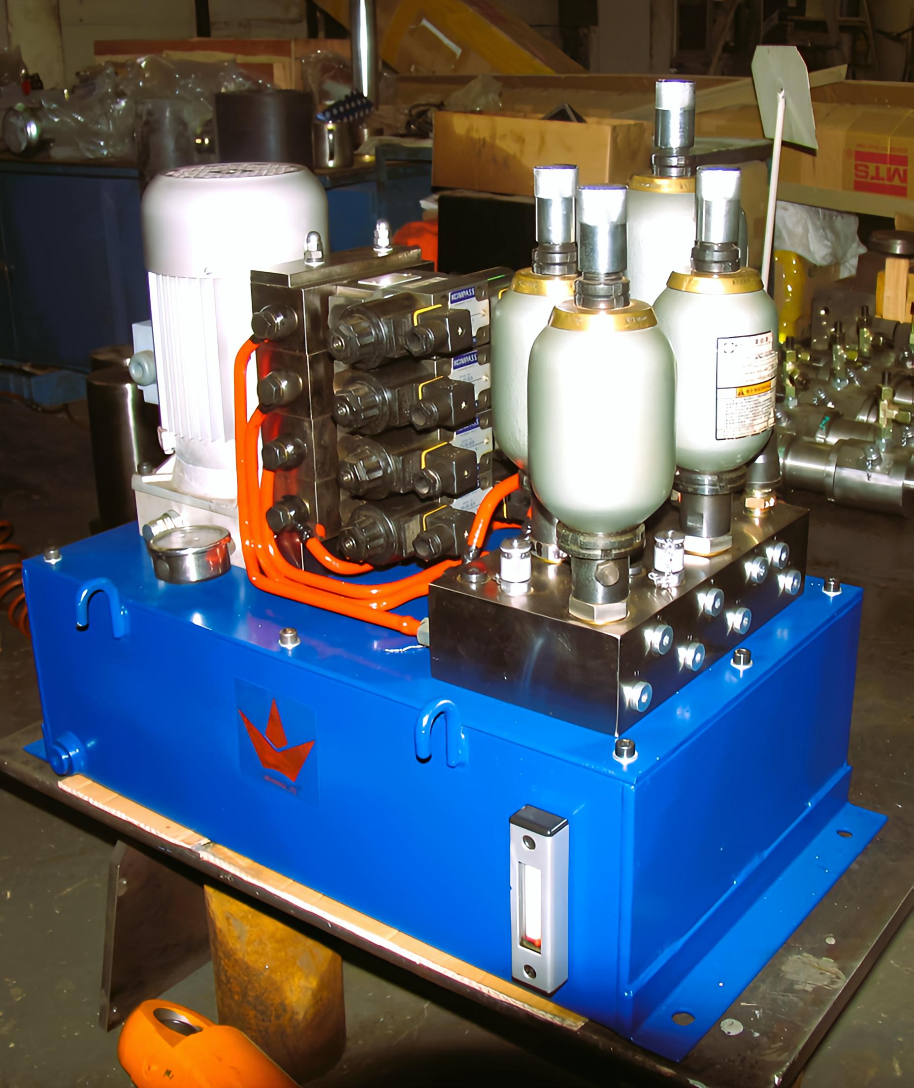 Smart Products: Hydrauliske cylindre med integrerede sensorer og proportional/servo-ventiler