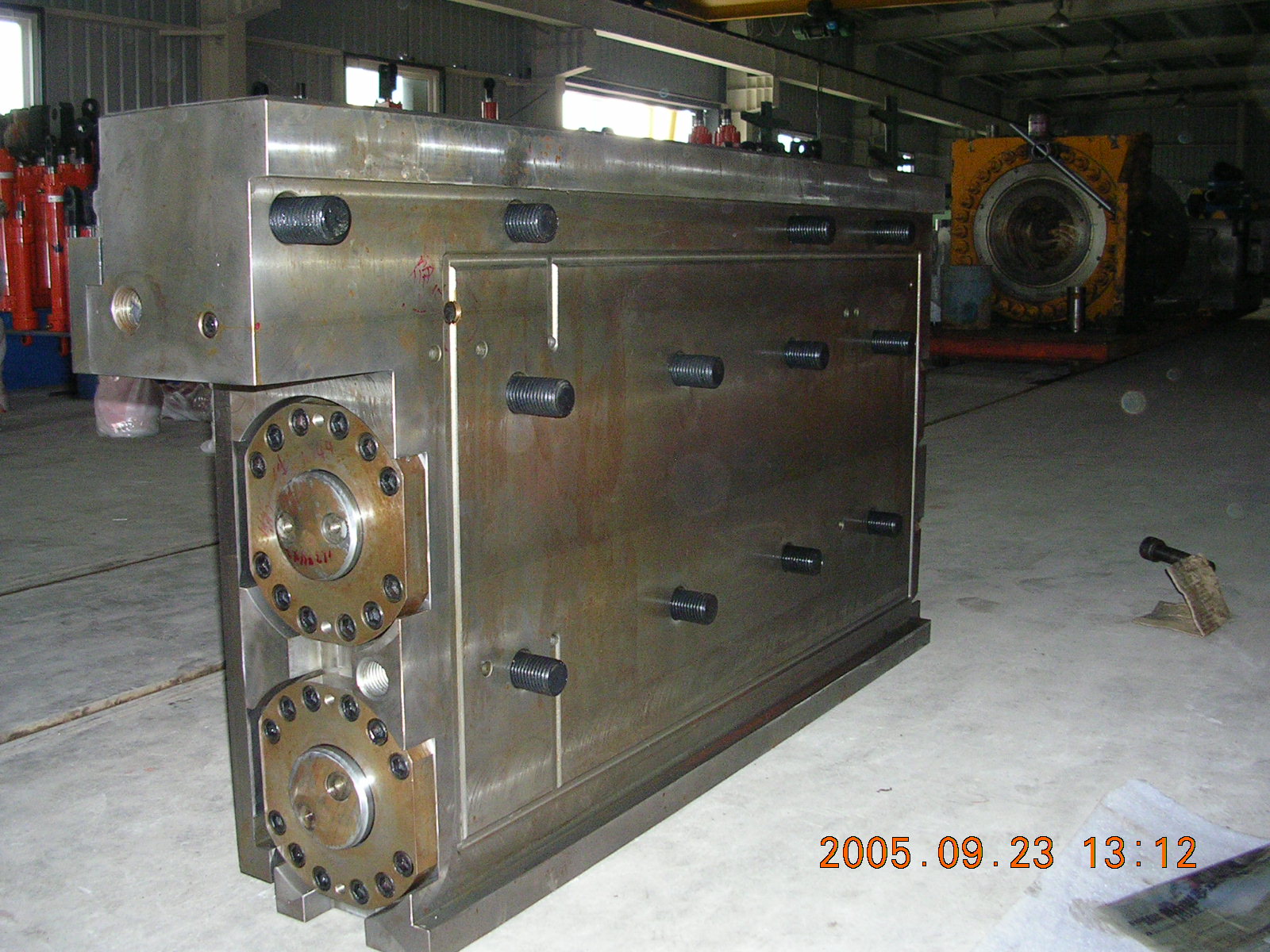 Hydraulic Manifold: Integrated Valve Solution for Compact Systems
