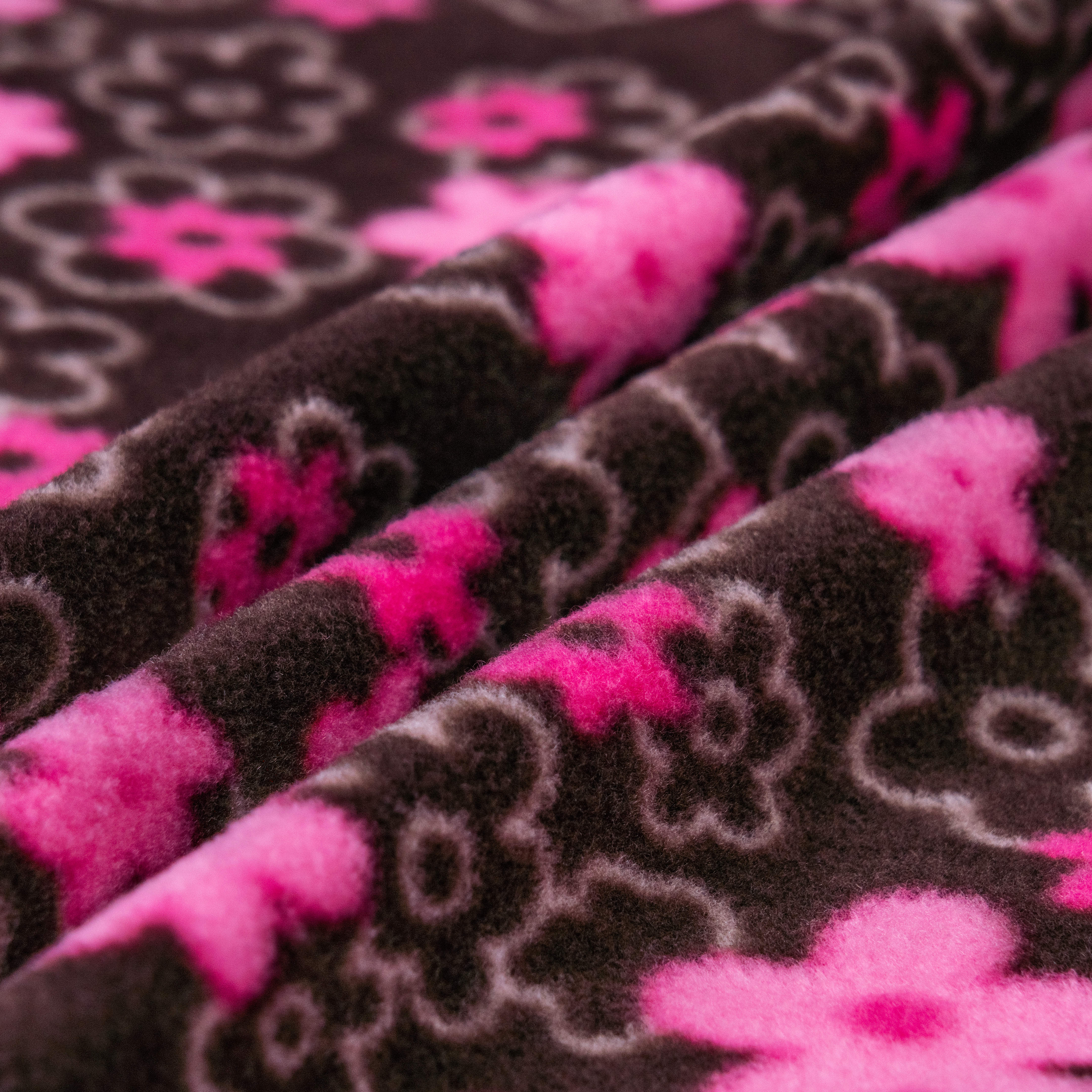 Tendances de tissu en polaire pour 2025 : couleurs, motifs et styles