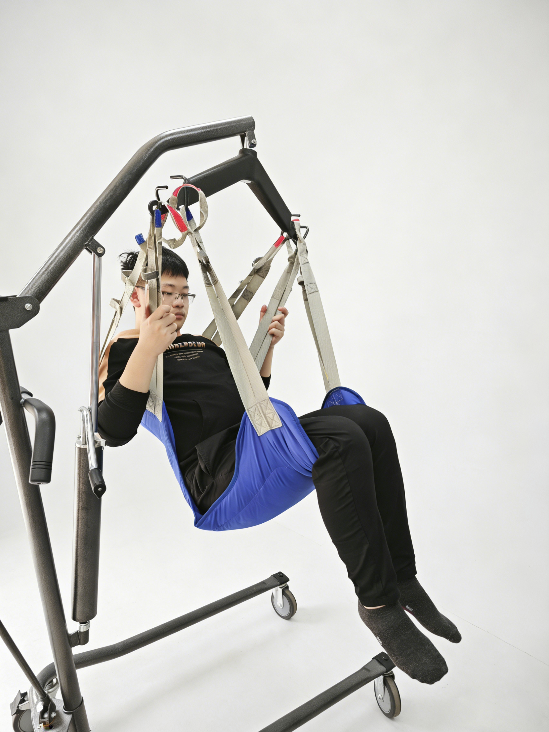 How to Choose a Comfortable Transfer Sling for Patient Care
