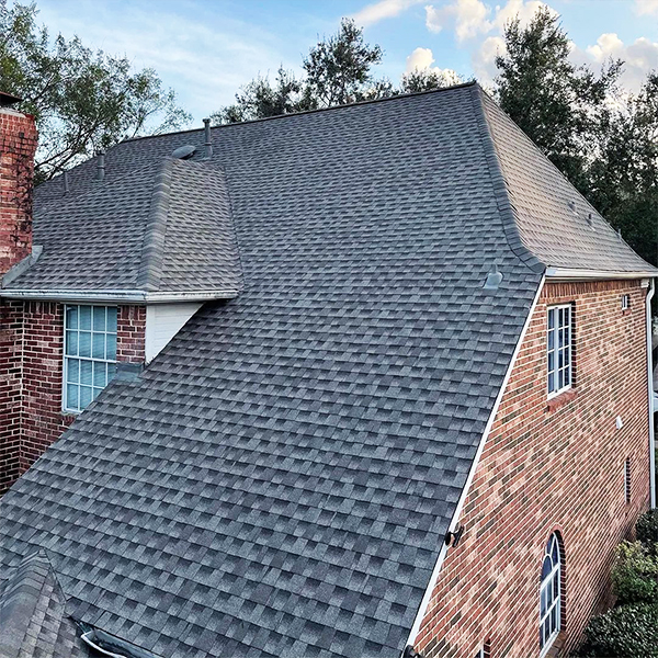 What Makes Bituminous Roofing Shingles a Top Choice for Contractors?