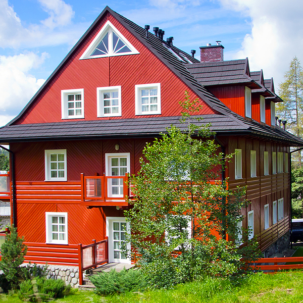 How Clay Roof Tiles Enhance Energy Efficiency in Homes?