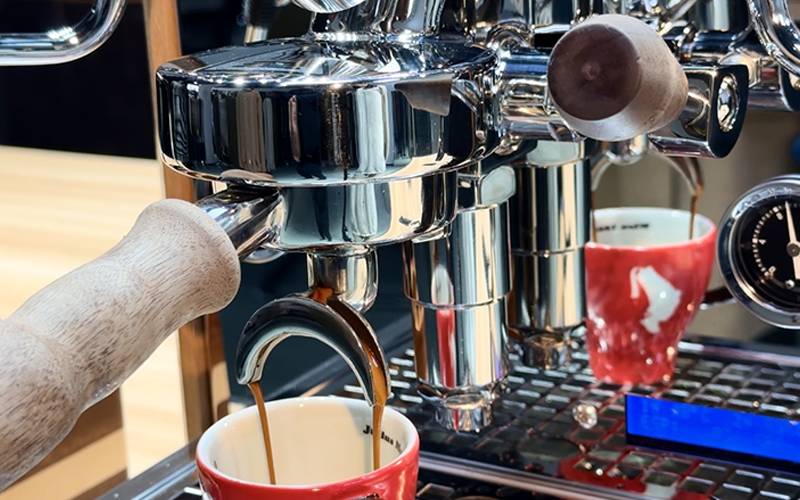 Cunoștințe despre cafea: Învăță să controlezi debitul mașinii tale!