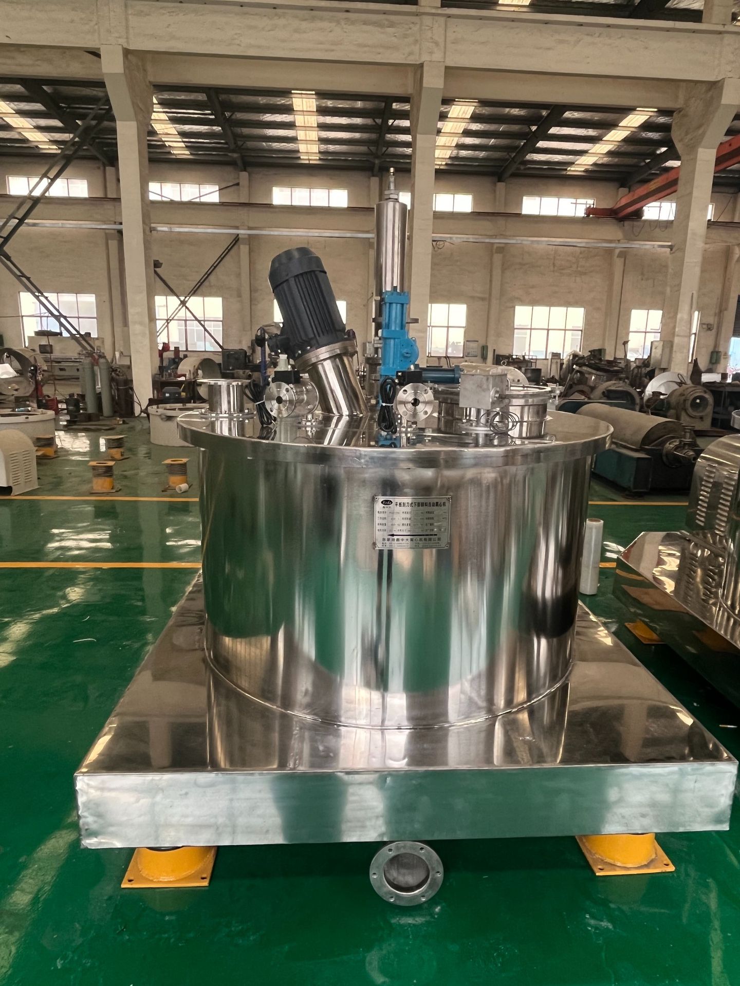 PGZ plate large clamshell scraper under discharge centrifuge
