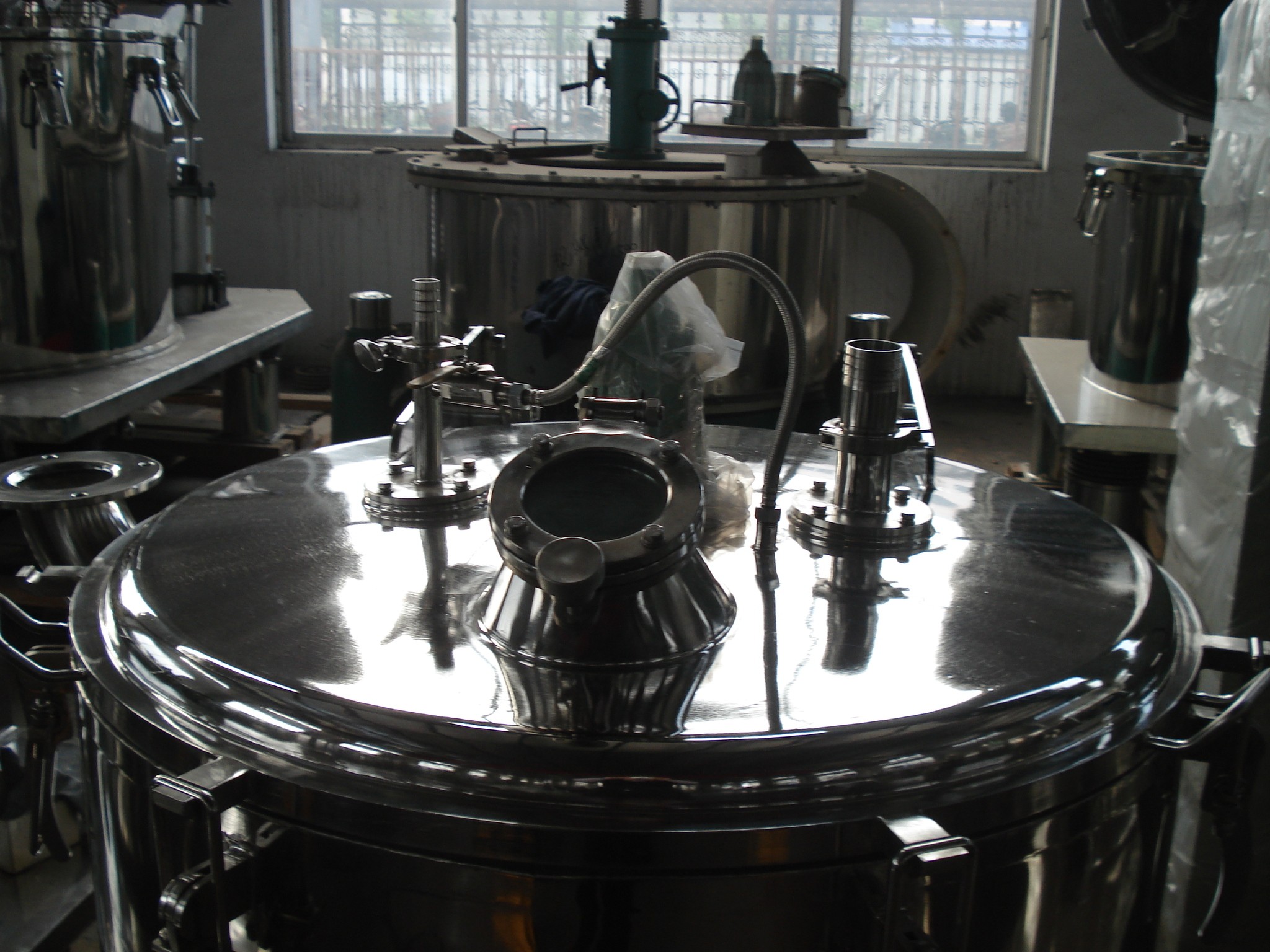 PQFB clean plate-loading centrifuge
