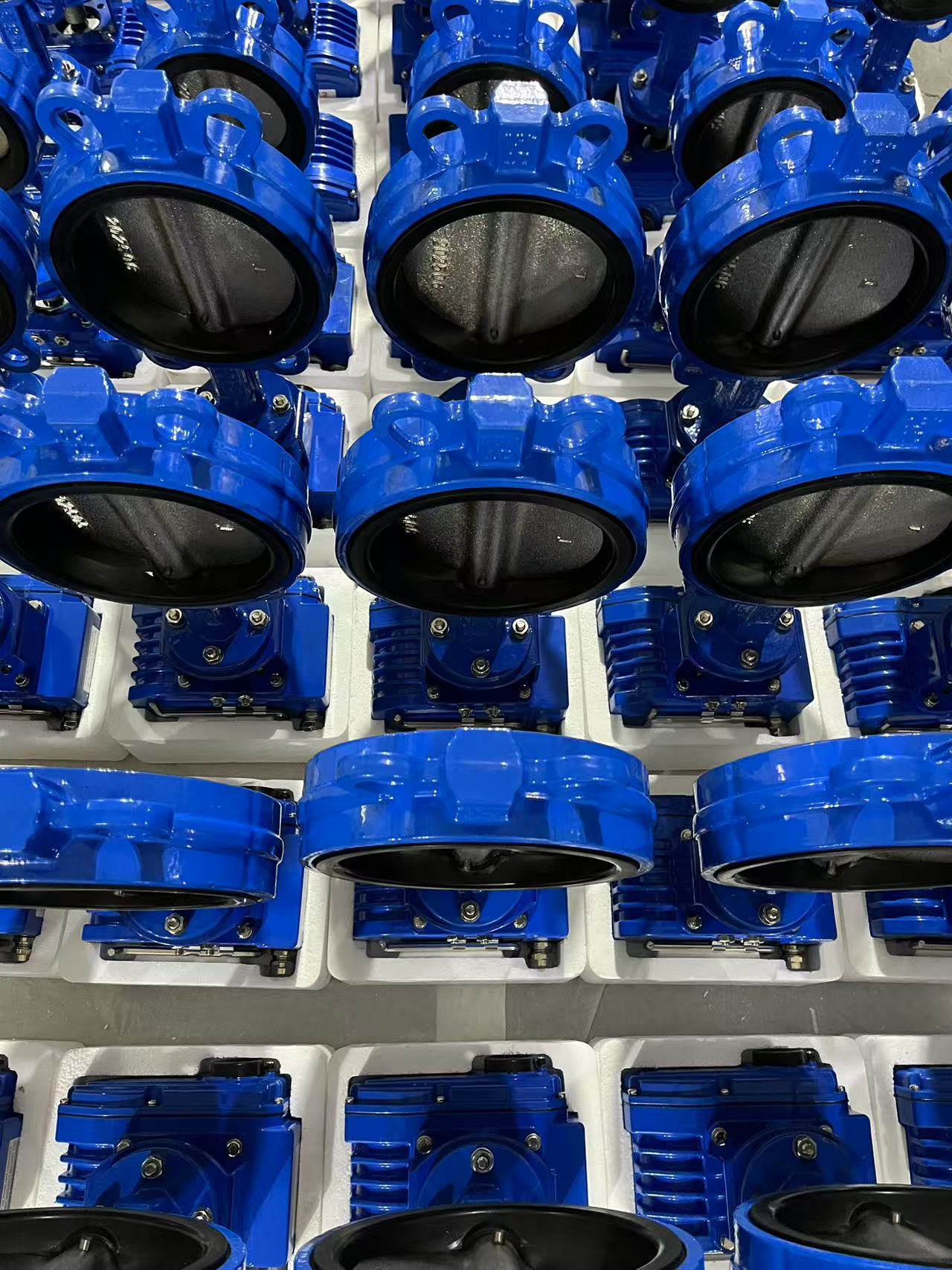 Why is an electric butterfly valve widely used in fire protection systems?