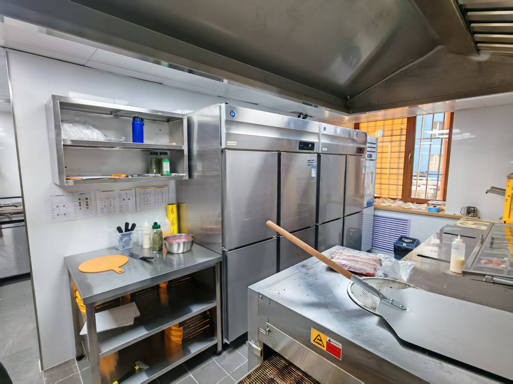 fastfood kitchen.png