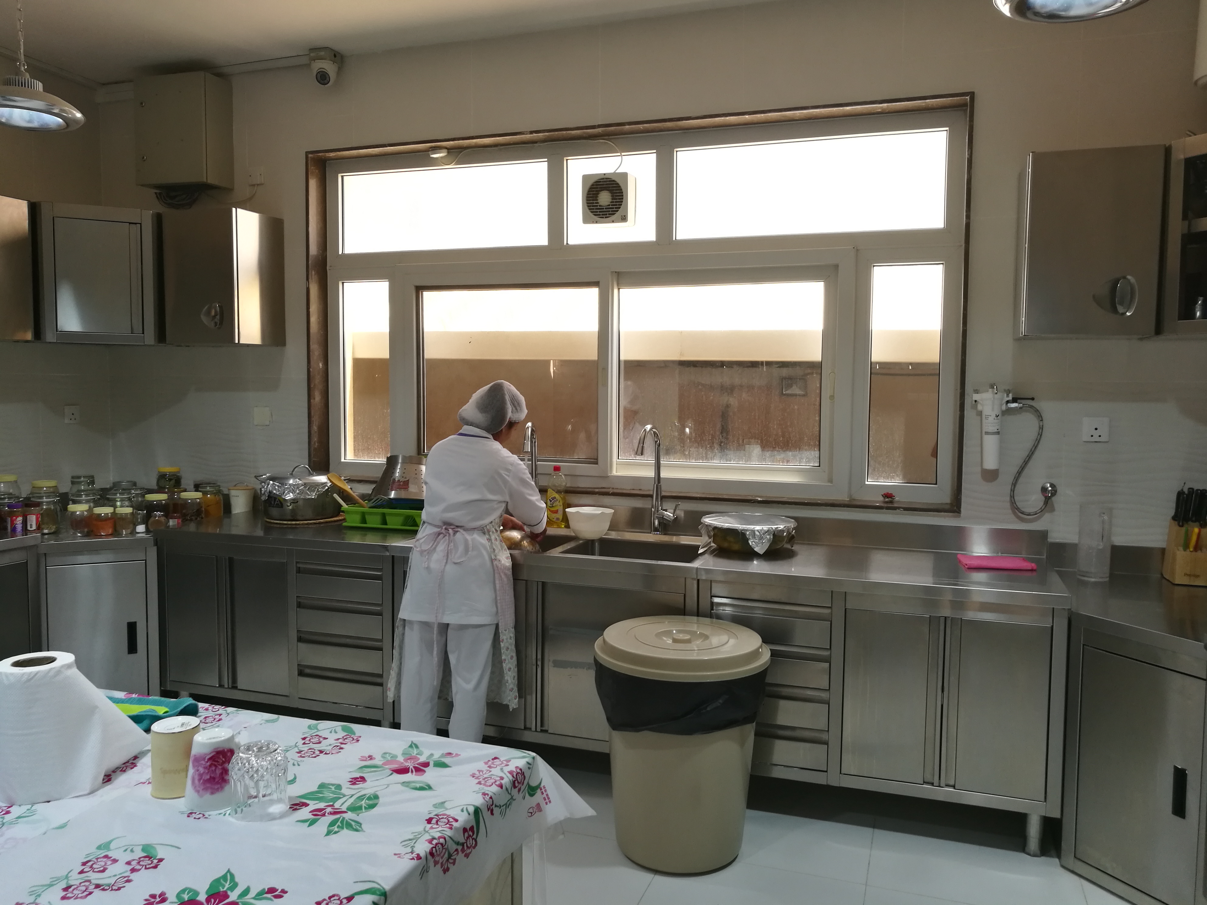 Comprehensive Kitchen Solutions: Integrating Accessories and Uniforms