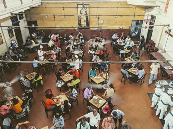 How to design a cafeteria kitchen with the right equipment?