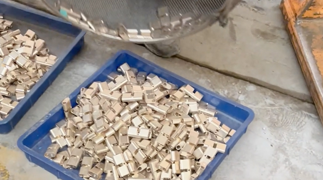 The shells of lock cylinder.